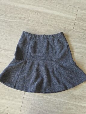 Loft Heather Dark Gray Skirt. Size 0. Zip Back. Skater Flare.